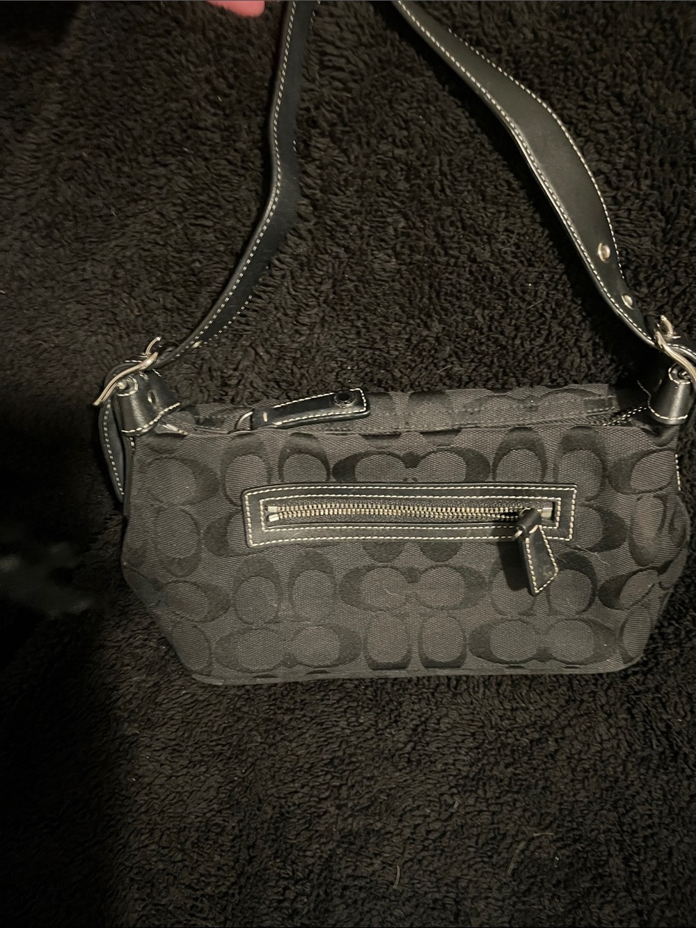 Y2K VINTAGE-Coach Black Signature Canvas Shoulder Bag with Contrast Stitch EUC